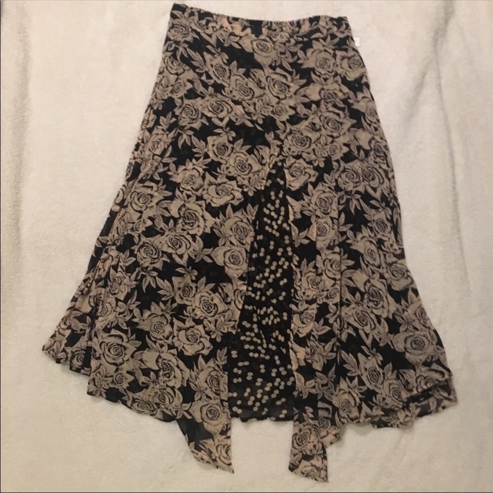 Sarah Arizona long skirt, size xl, never worn.